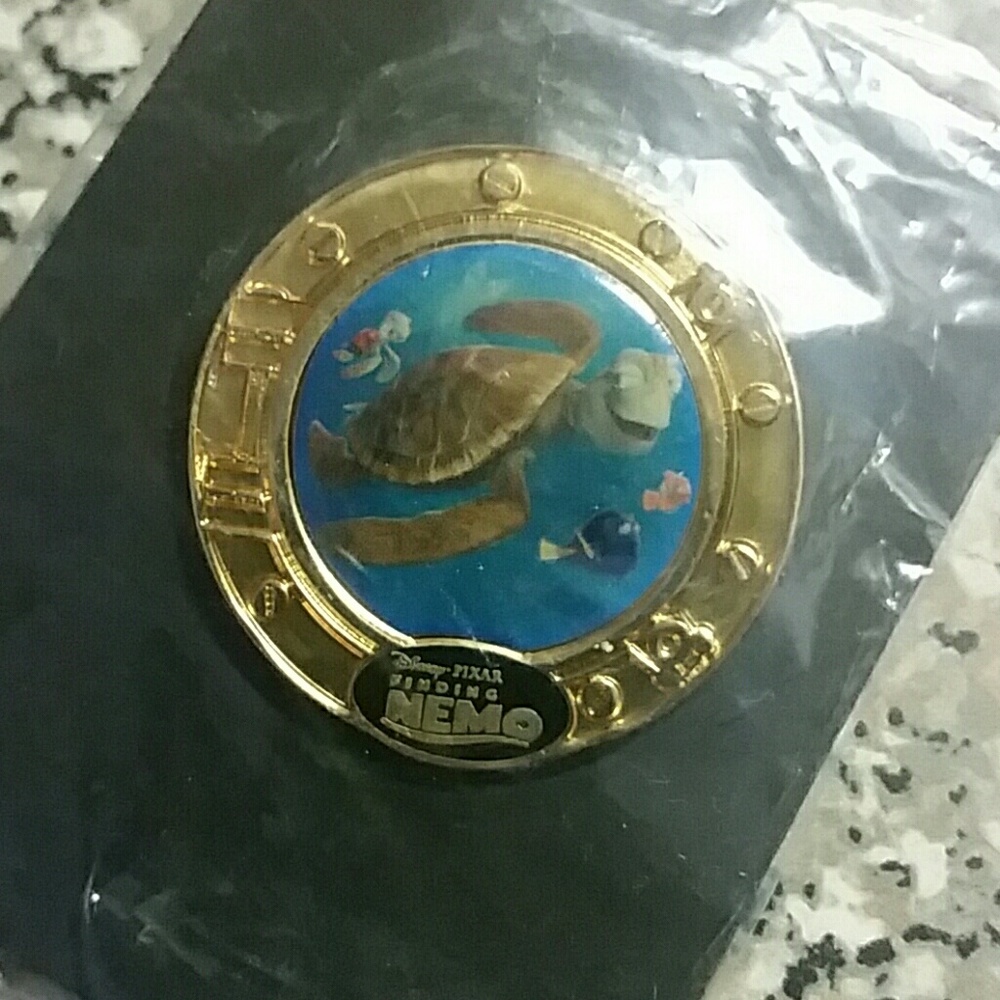 Vintage Finding Nemo Walt Disney Pin